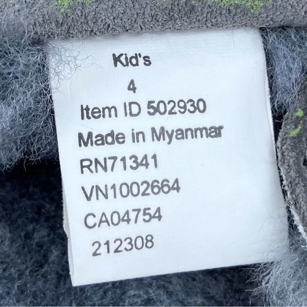 L.L. Bean Kids Size 4.0 Wicked Good Slipper Moccasins Gray Camouflage Lined
